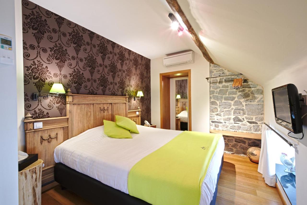 Hotel Le Saint Hadelin Celles  Esterno foto
